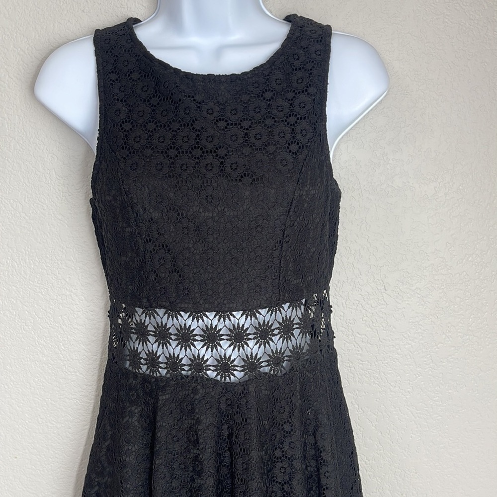 Iris Black Crochet Sheer Waist Sleeveless Fit & Flare Dress Size Medium M - Picture 2 of 5